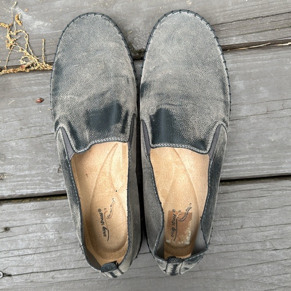 Easy Street oil burnished brown color women’s sneakers size 9 - Picture 2 of 6